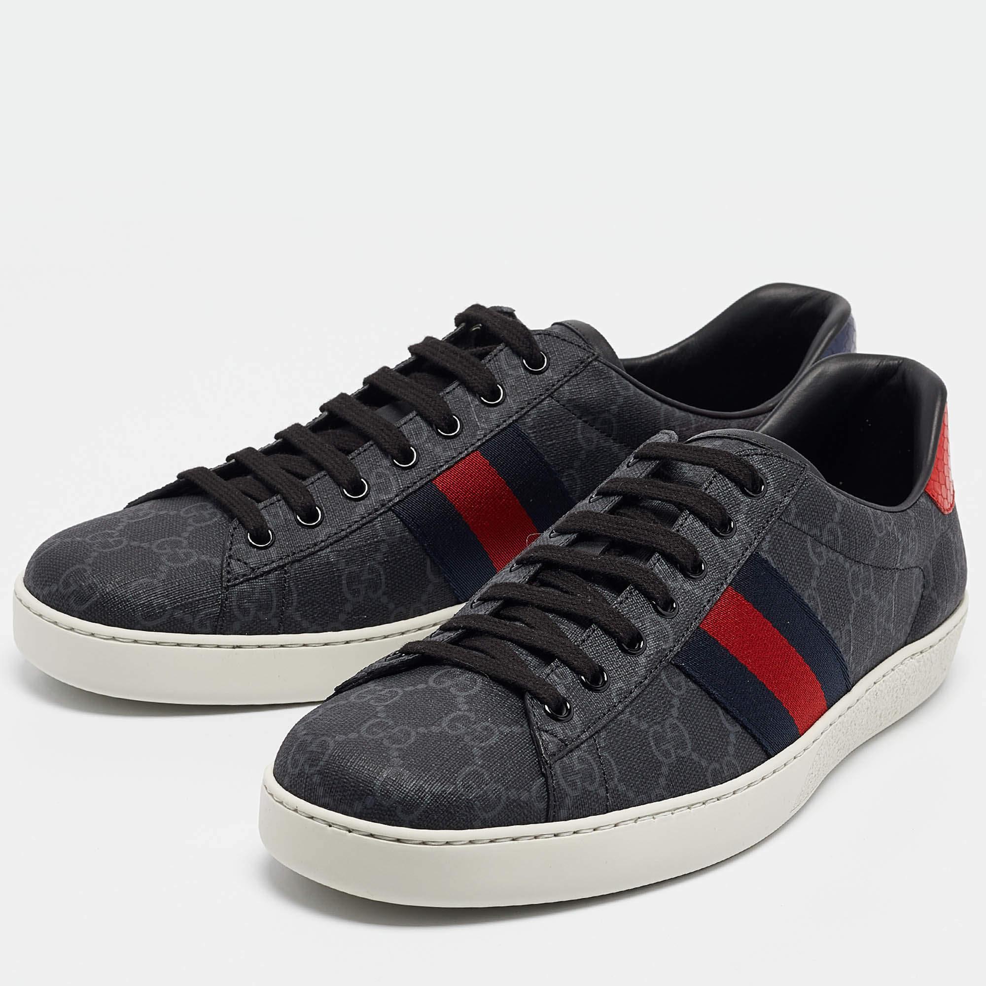 Designed to elevate your style quotient and give you comfort at the same time  these kicks are crafted using the best materials. Pair them with your casuals for a cool look.