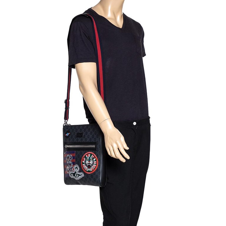 Gucci Black GG Supreme Coated Canvas and Leather Night Courrier Messenger  Bag at 1stDibs