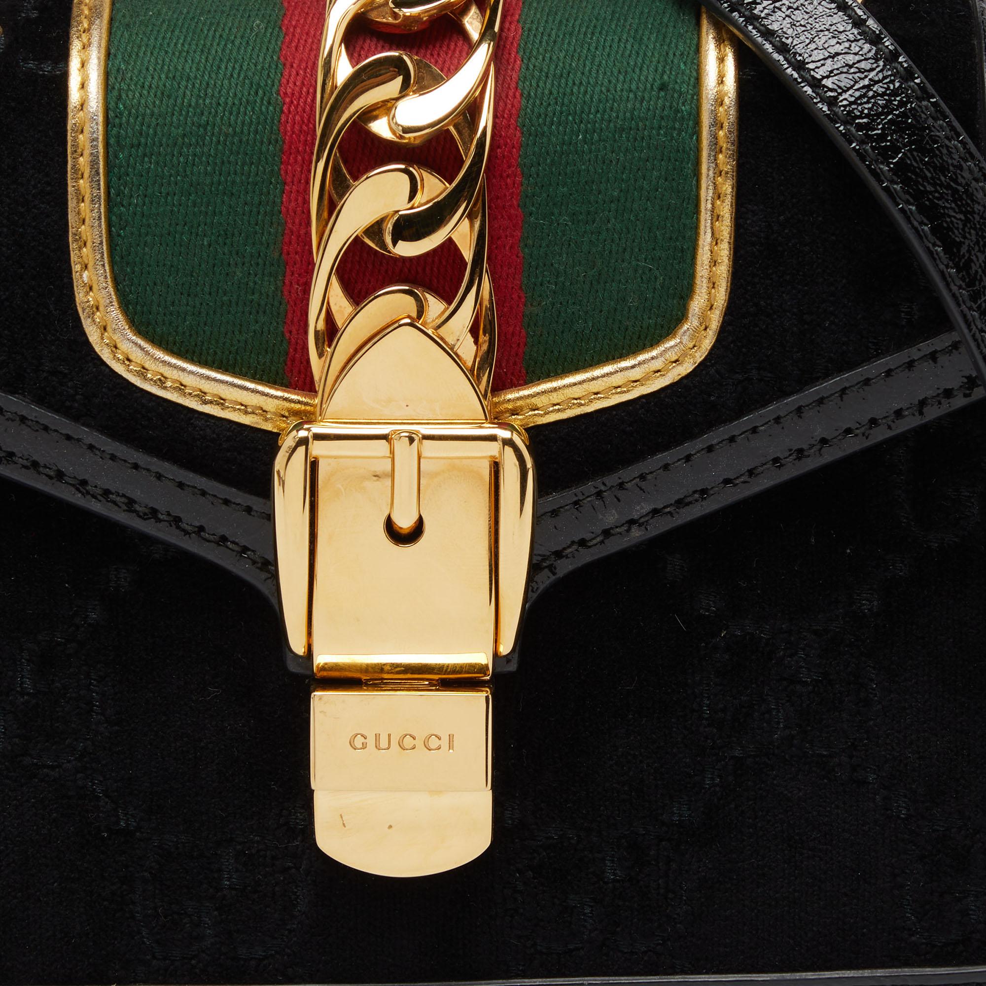 Gucci Black GG Velvet and Patent Leather Sylvie Top Handle Bag For Sale 7