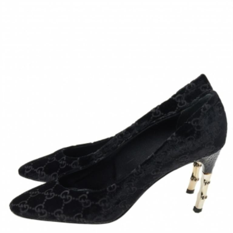 Nero Gucci Pumps in velluto nero GG Bamboo Taglia 39