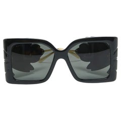 Gucci Black GG0535S Leaf Motif Oversized Sunglasses