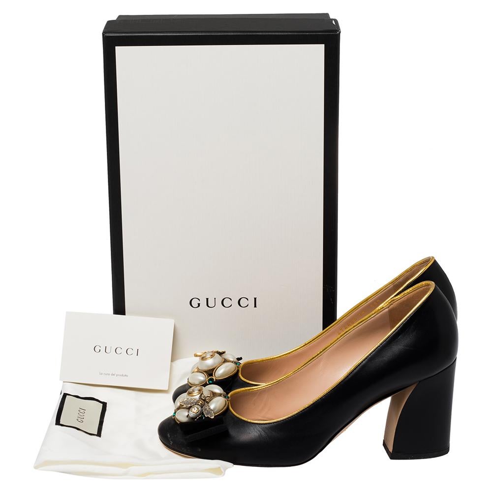 Gucci Black/Gold Leather Bee Pearl Pumps Size 38 4