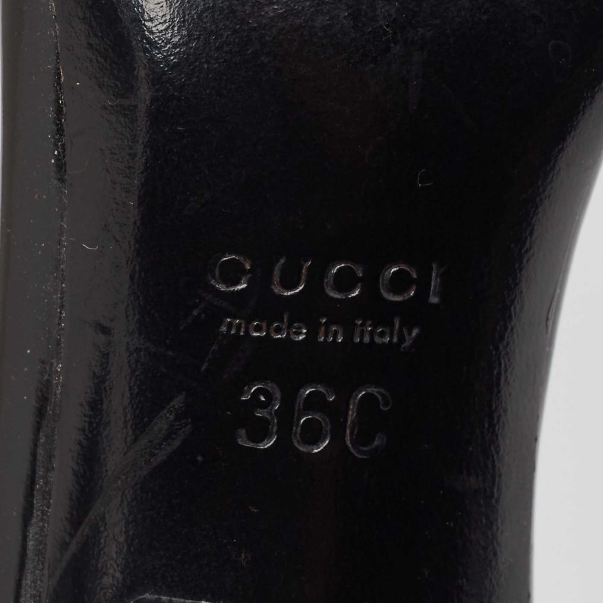 Gucci Sandalias Slip On Cuero Negro/Oro Talla 36 4