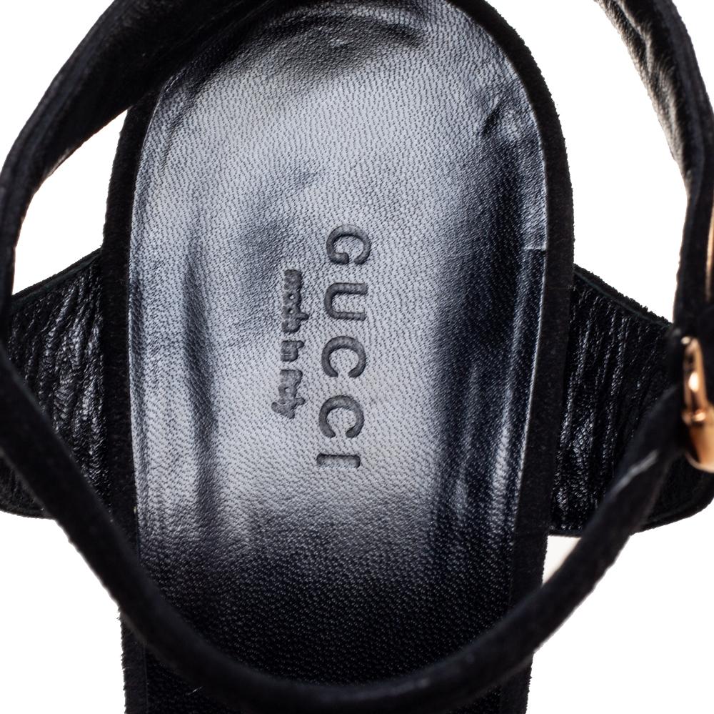 Gucci Black/Gold Suede Kelly Knot Ankle-Strap Platform Sandals Size 40 In Good Condition In Dubai, Al Qouz 2