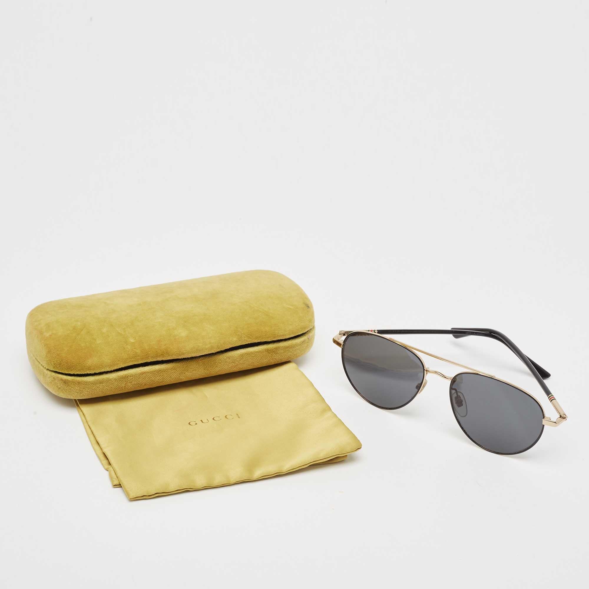 Gucci Black/Gold Web Aviator Sunglasses In Good Condition In Dubai, Al Qouz 2