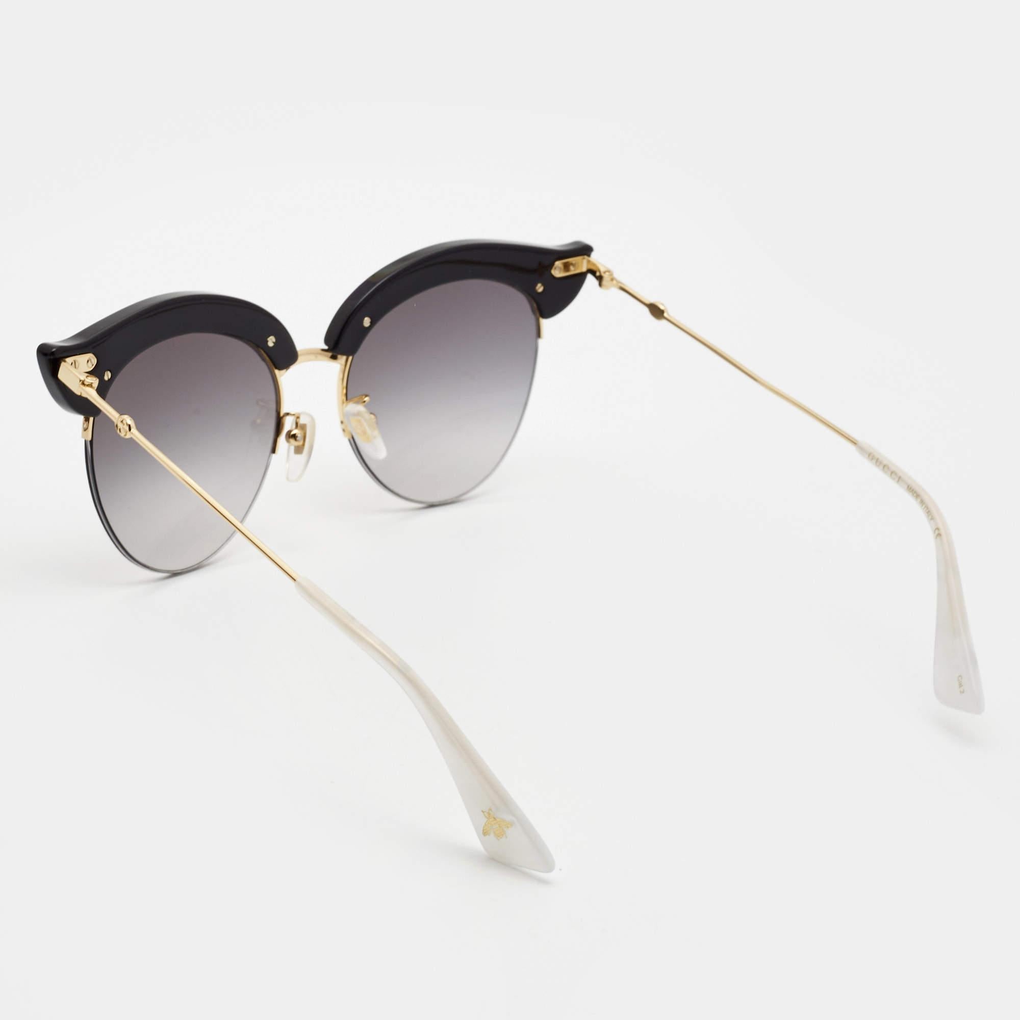 Embrace sunny days in full style with the help of this pair of Gucci sunglasses. Created with expertise the luxe sunglasses feature a well designed frame and high grade lenses that are equipped to protect your eyes.