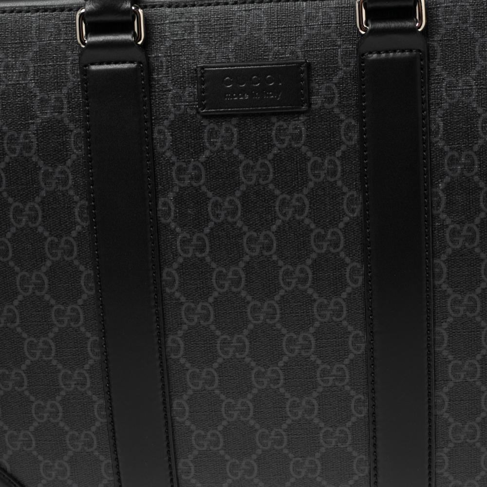 Gucci Black/Grey GG Supreme Canvas and Leather Briefcase In New Condition In Dubai, Al Qouz 2