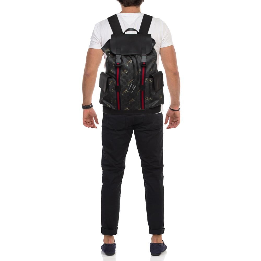 Gucci Black/Grey GG Supreme Canvas Tiger Print Backpack In Excellent Condition In Dubai, Al Qouz 2