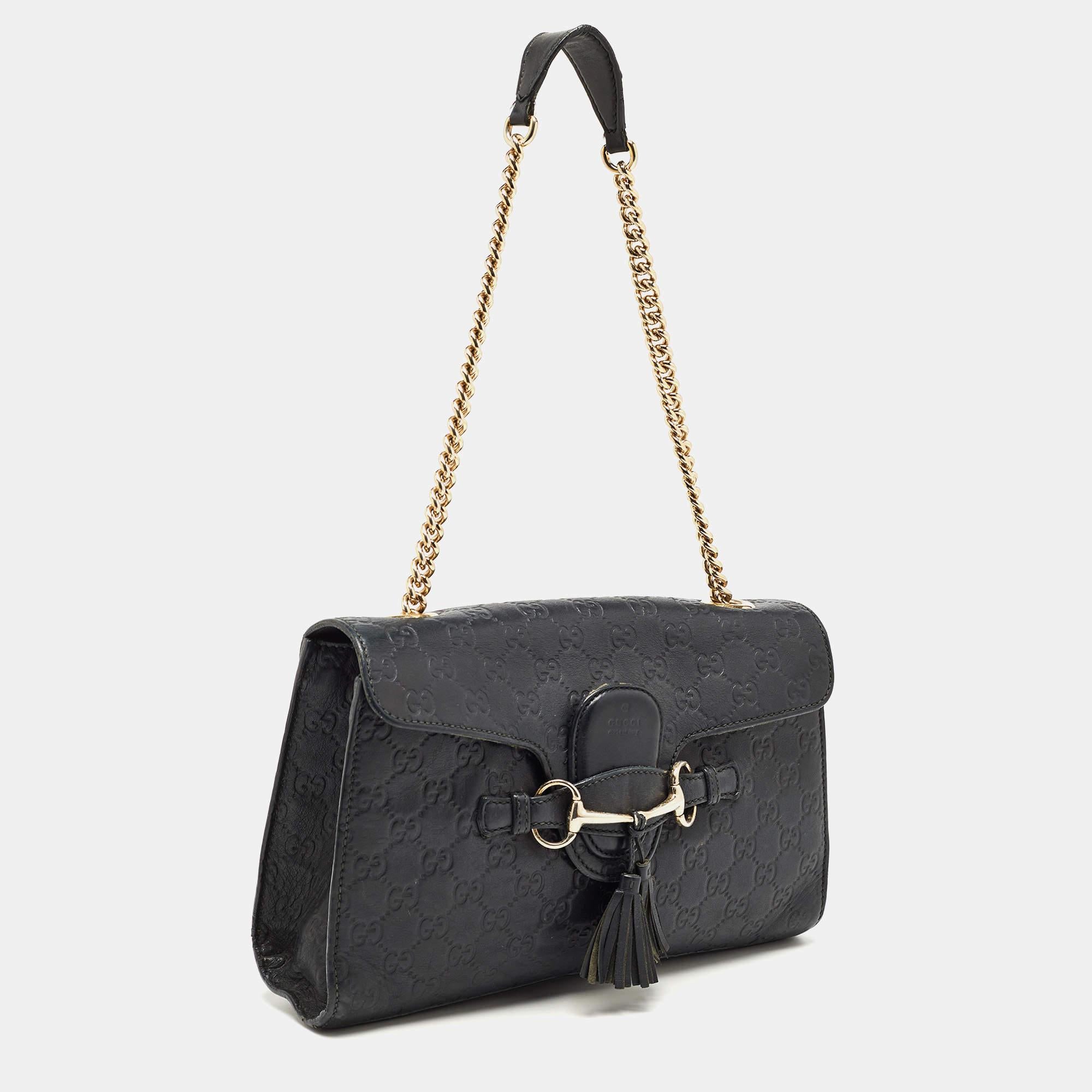Gucci Black Guccisima Leather Medium Emily Shoulder Bag In Good Condition For Sale In Dubai, Al Qouz 2