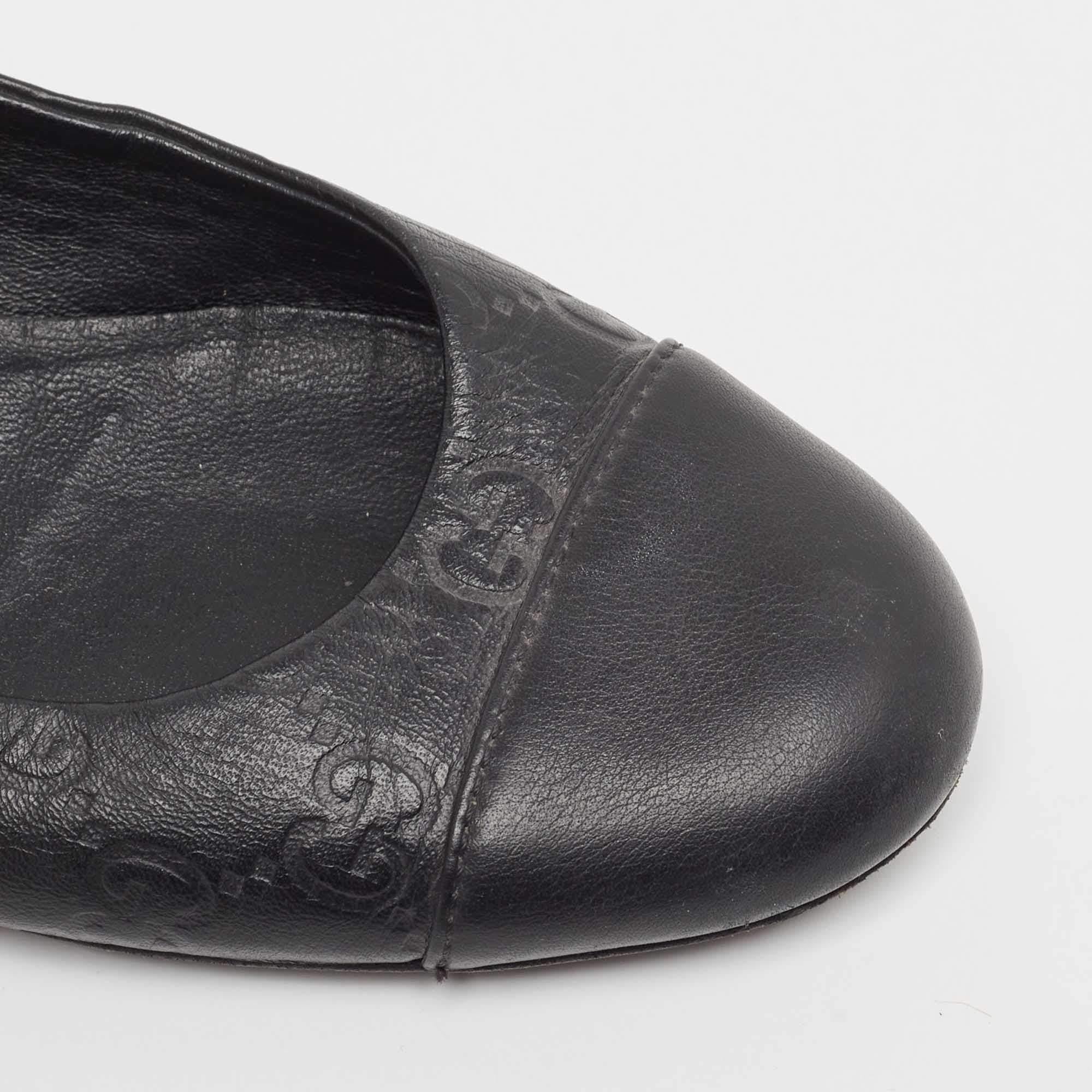 Ballerines Gucci noires Guccissima en cuir Taille 34.5 en vente 2