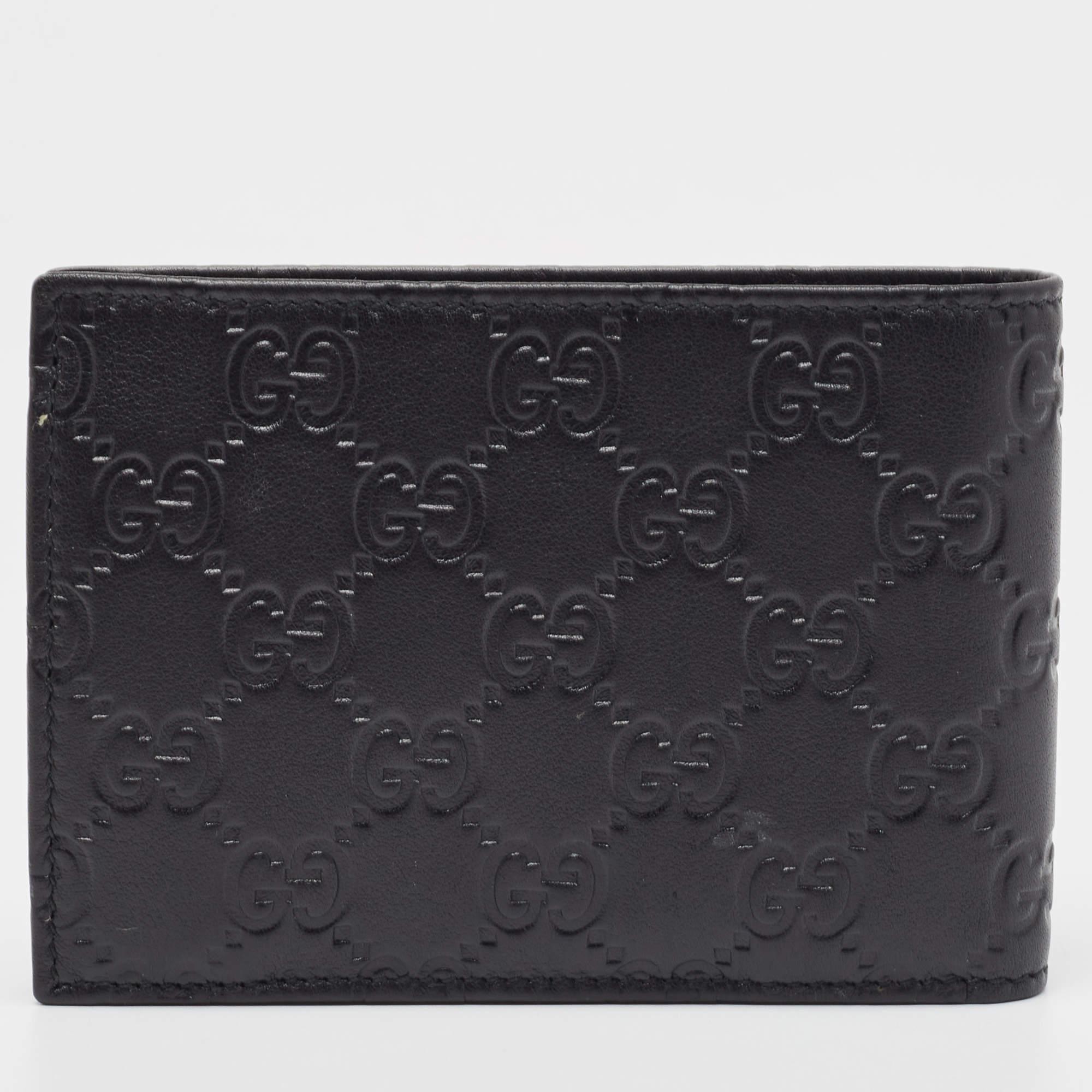 Leather wallets are a true sign of style and reliability. This luxurious wallet from the house of Gucci is made from Guccissima leather and has a sleek design. This bi-fold creation is equipped with multiple card slots and currency compartments.

