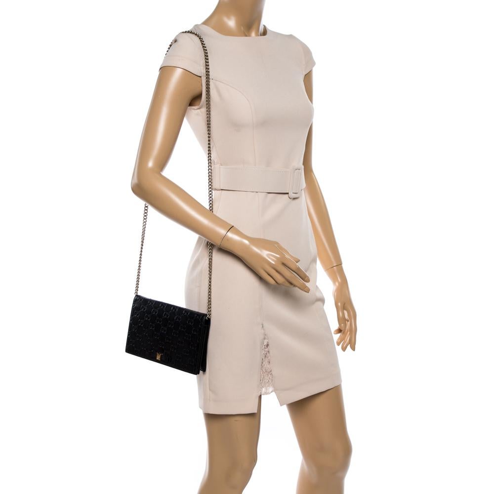 Gucci Schwarz Guccissima Leder Bow Flap Wallet auf Kette im Zustand „Gut“ in Dubai, Al Qouz 2