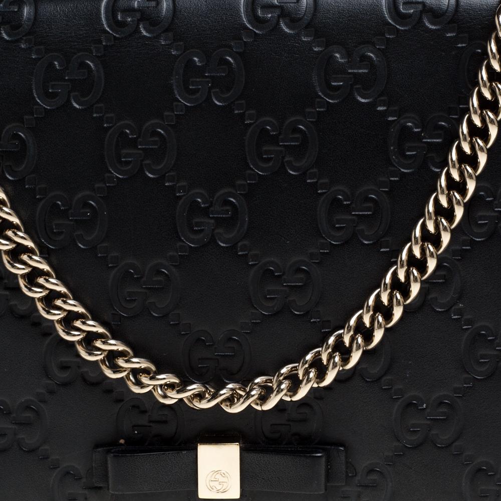 Gucci Black Guccissima Leather Bow Flap Wallet on Chain In Good Condition In Dubai, Al Qouz 2