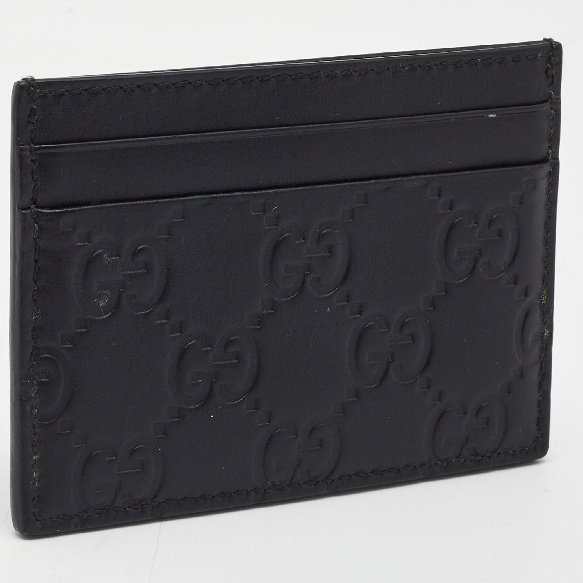 Gucci Black Guccissima Leather Card Holder In Excellent Condition For Sale In Dubai, Al Qouz 2