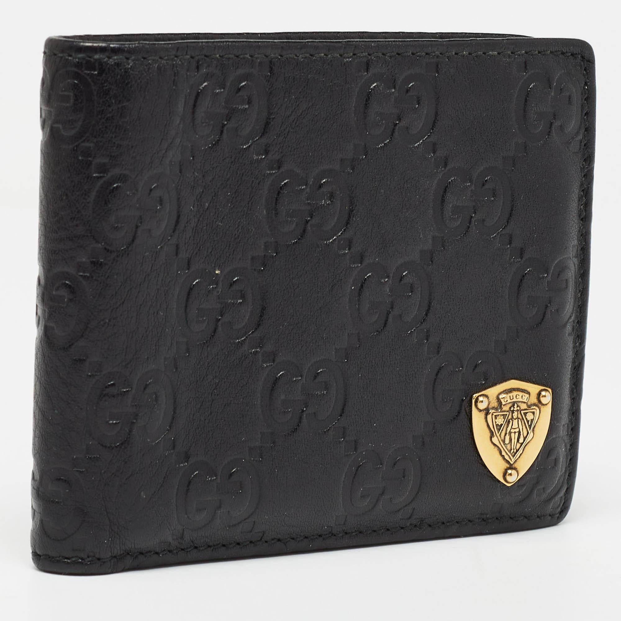 Gucci Black Guccissima Leather Crest Bifold Wallet In Excellent Condition For Sale In Dubai, Al Qouz 2
