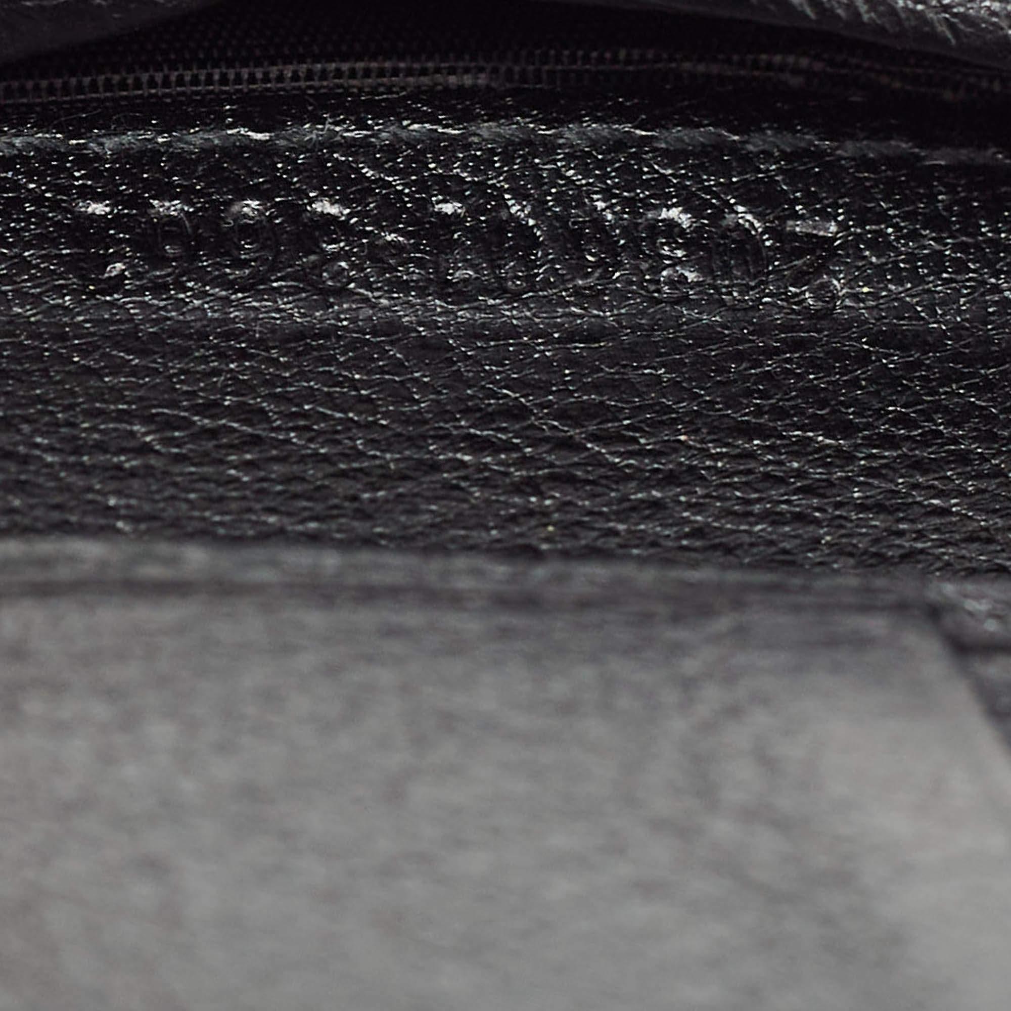 Gucci Black Guccissima Leather Crest Bifold Wallet 1