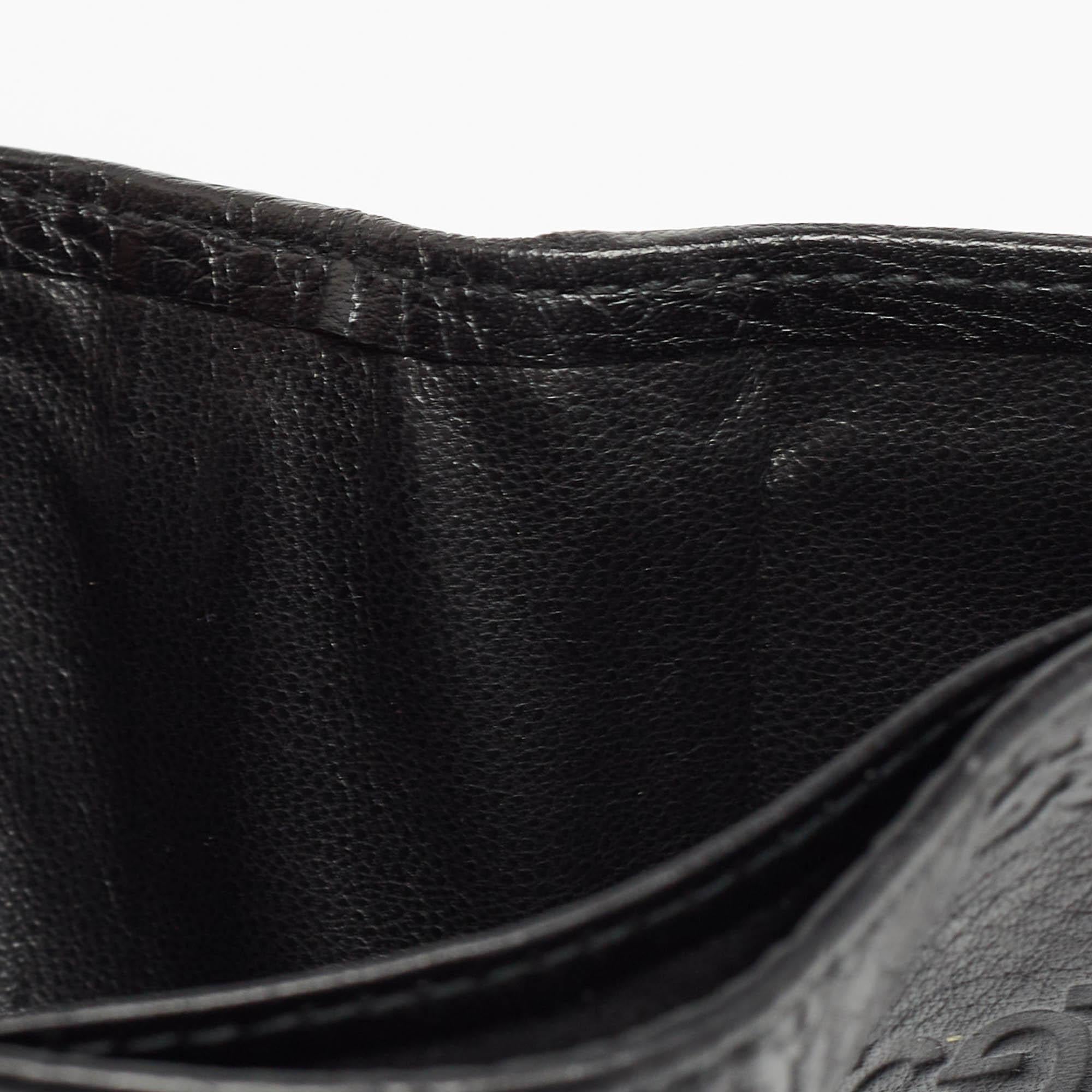 Gucci Black Guccissima Leather Crest Bifold Wallet en vente 4