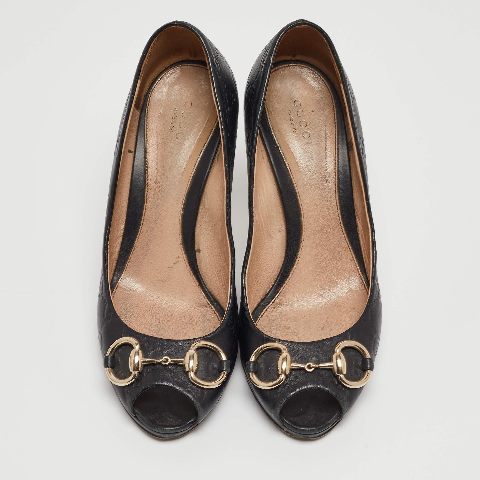 Gucci Black Guccissima Leather Horsebit Peep Toe Pumps Size 38 In Fair Condition In Dubai, Al Qouz 2