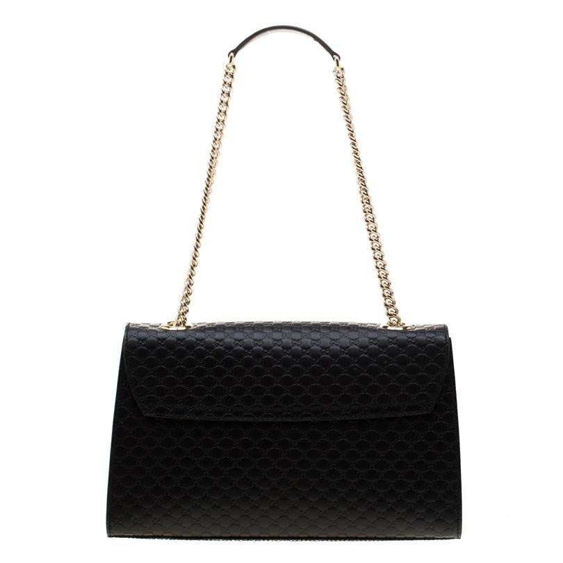 Gucci's handbags are not only well-crafted but they are also coveted because of their high appeal. This Emily Chain shoulder bag, like all of Gucci's creations, is fabulous and closet-worthy. It has been crafted from Guccissima leather and styled