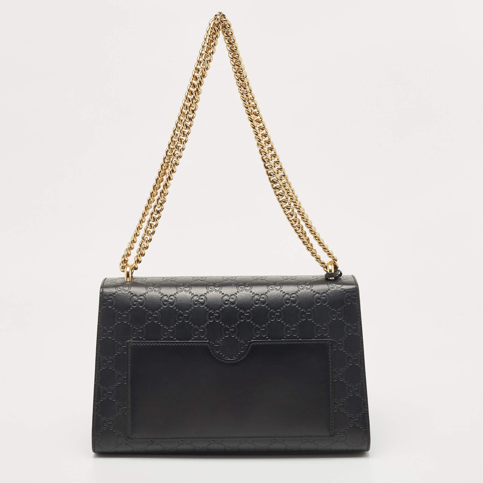 Gucci Black Guccissima Leather Medium Padlock Shoulder Bag In Good Condition In Dubai, Al Qouz 2