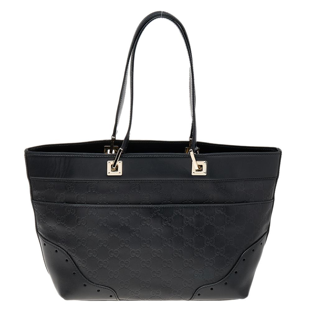 Gucci Black Guccissima Leather Medium Punch Tote In Good Condition In Dubai, Al Qouz 2