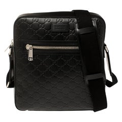 Gucci Black Guccissima Leather Messenger bag