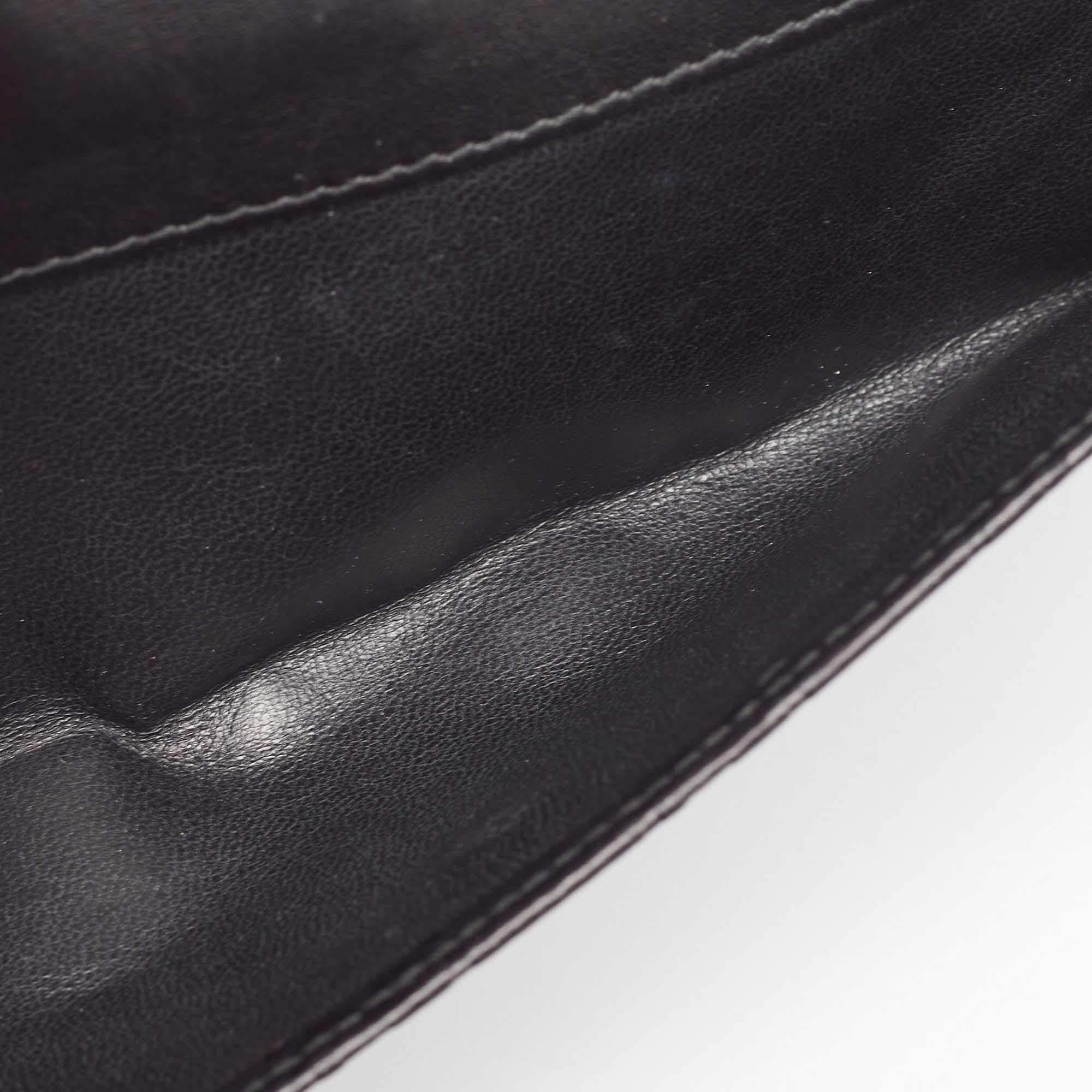 Women's Gucci Black Guccissima Leather Metal Bar Continental Wallet For Sale
