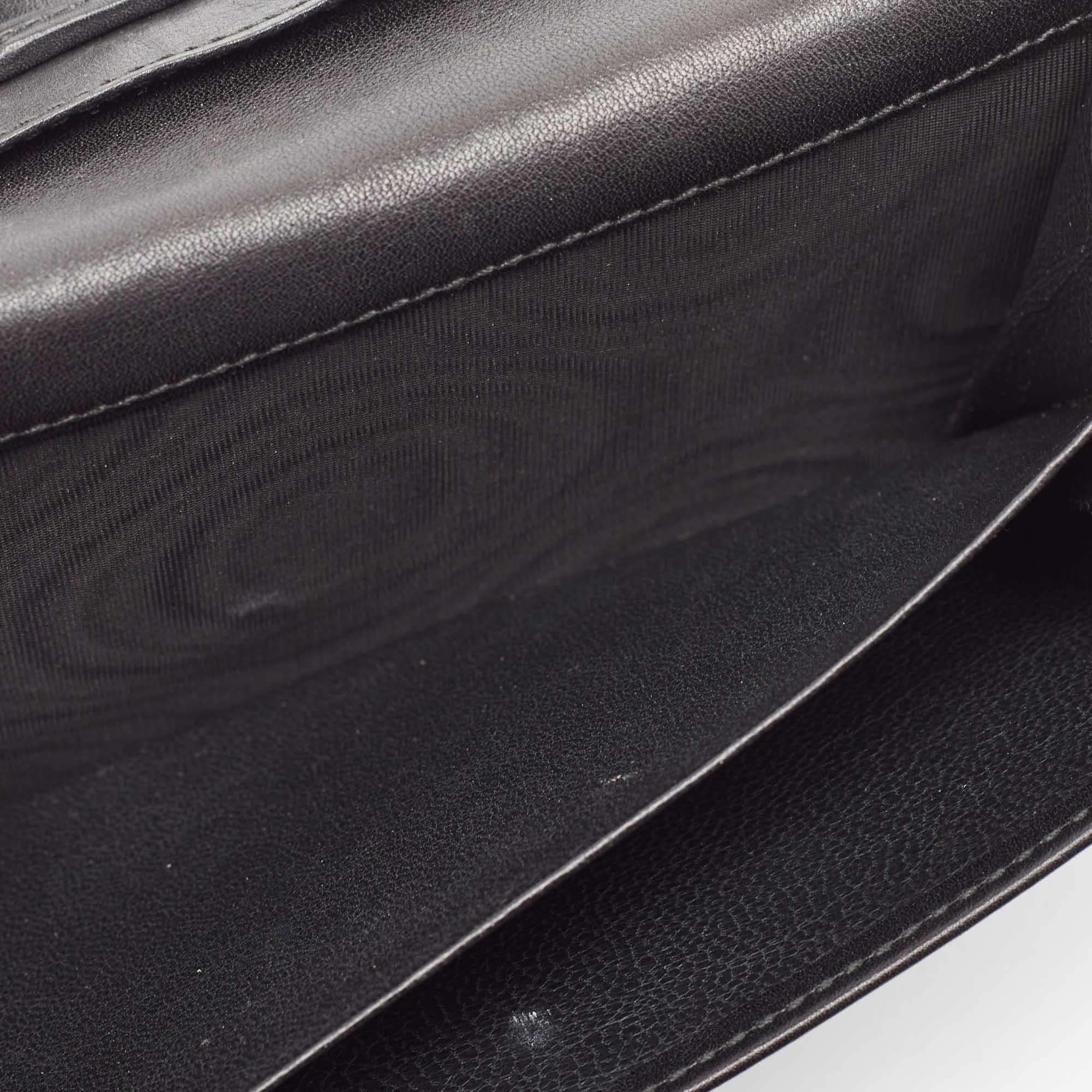 Gucci Black Guccissima Leather Metal Bar Continental Wallet For Sale 2