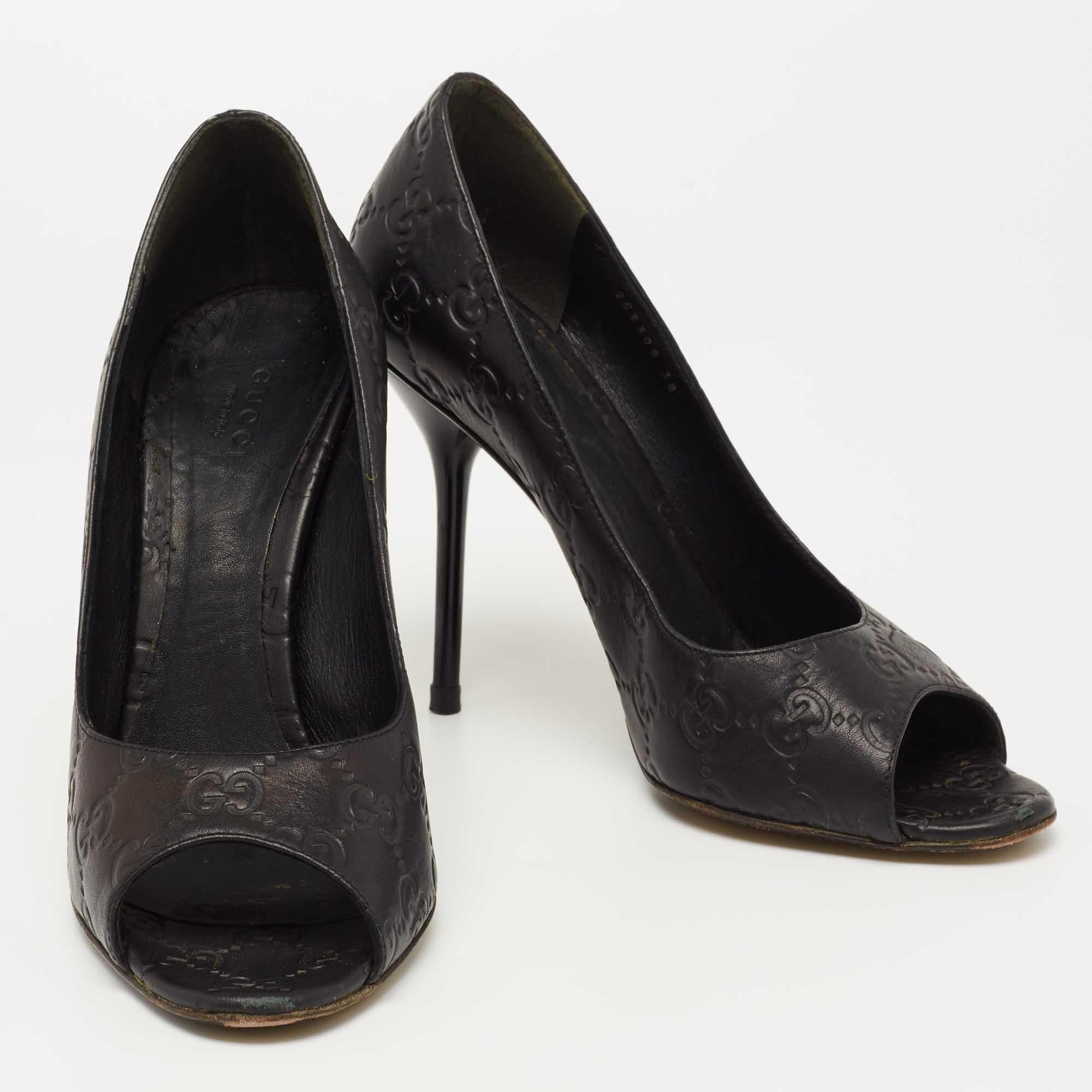 Women's Gucci Black Guccissima Leather Open Toe Pumps Size 38