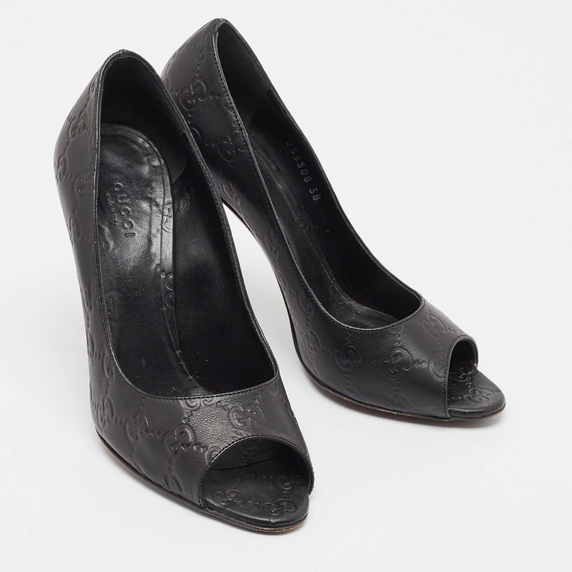 Gucci Pumps Open Toe in pelle nera taglia 38 In condizioni buone in vendita a Dubai, Al Qouz 2