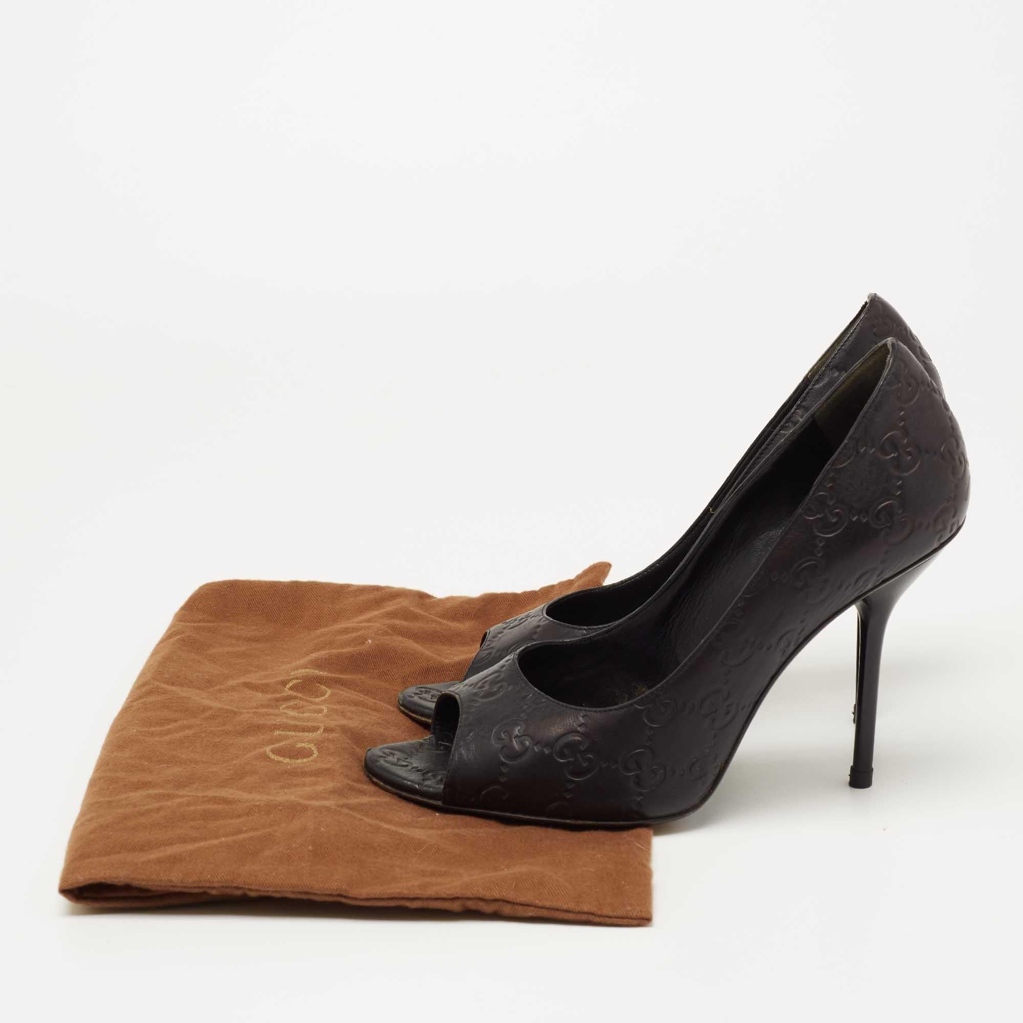 Gucci Black Guccissima Leather Open Toe Pumps Size 38 5
