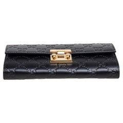 Gucci Schwarz Guccissima Leder Padlock Kette Continental Brieftasche