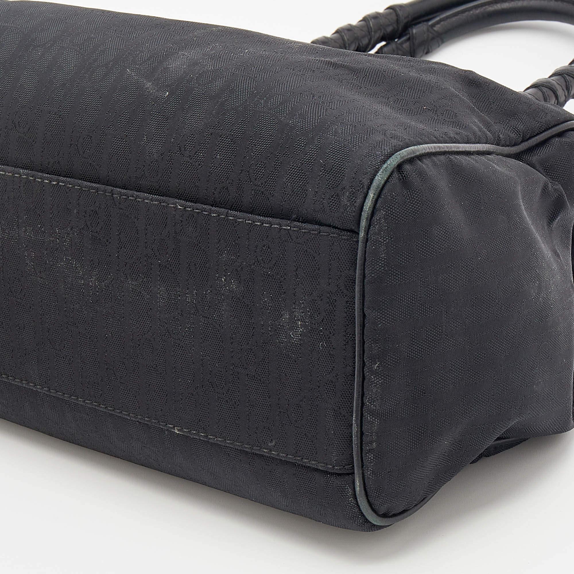 Gucci - Sac à bandoulière en cuir noir « Pelham » Guccissima 2