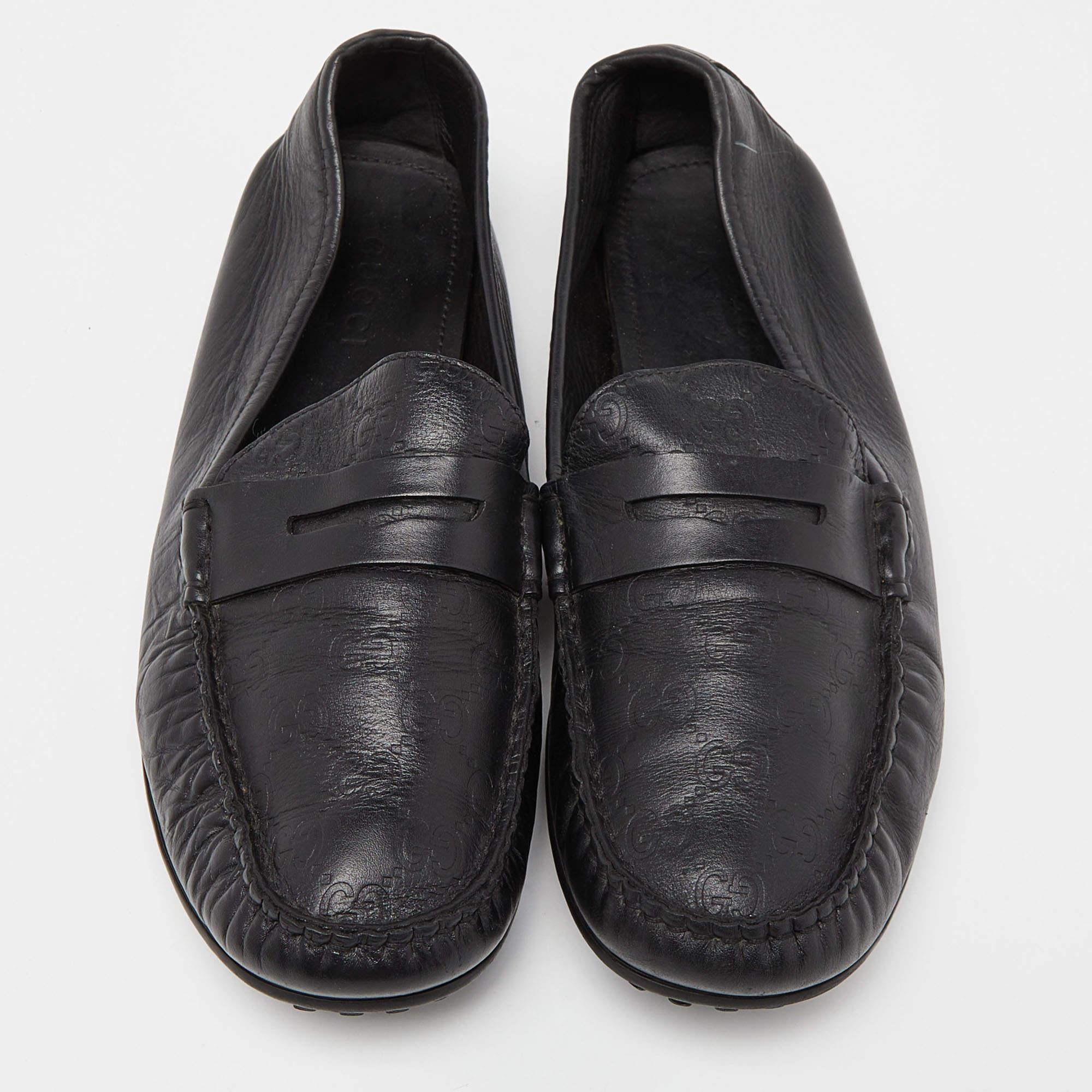 Gucci Black Guccissima Leather Penny Loafers Size 44 In Good Condition For Sale In Dubai, Al Qouz 2