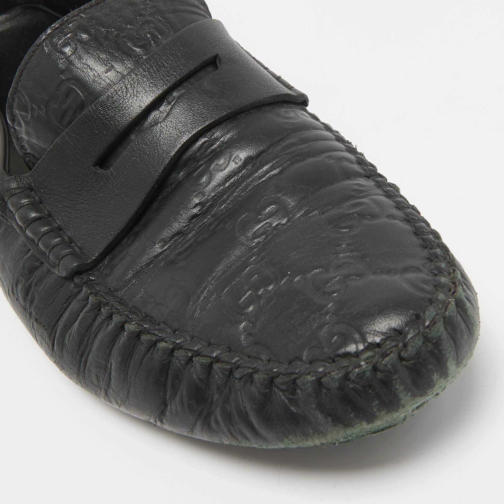Gucci Mocassins à enfiler en cuir Guccissima noir Taille 42.5 en vente 2