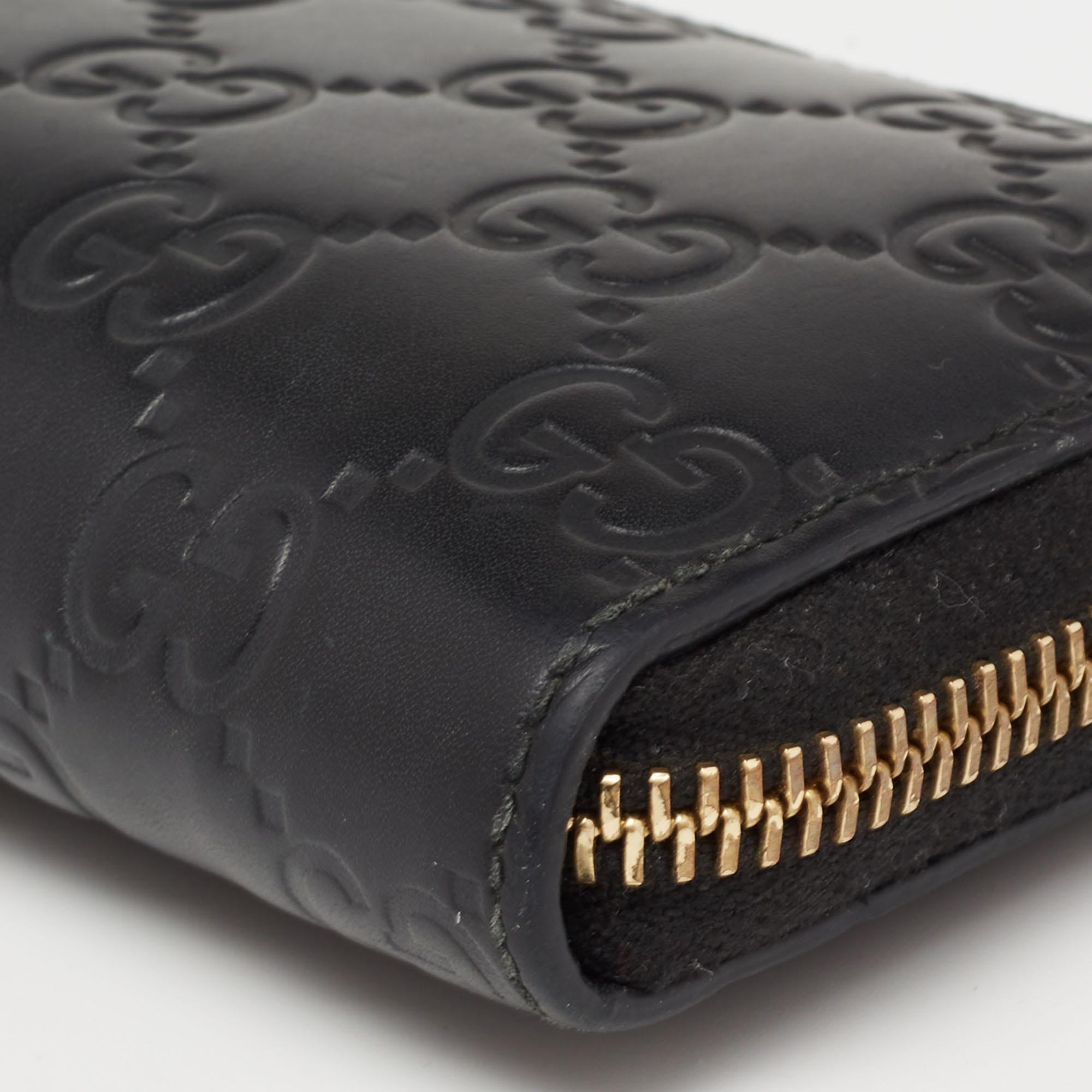 Gucci Black Guccissima Leather Signature Zip Around Card Case 4