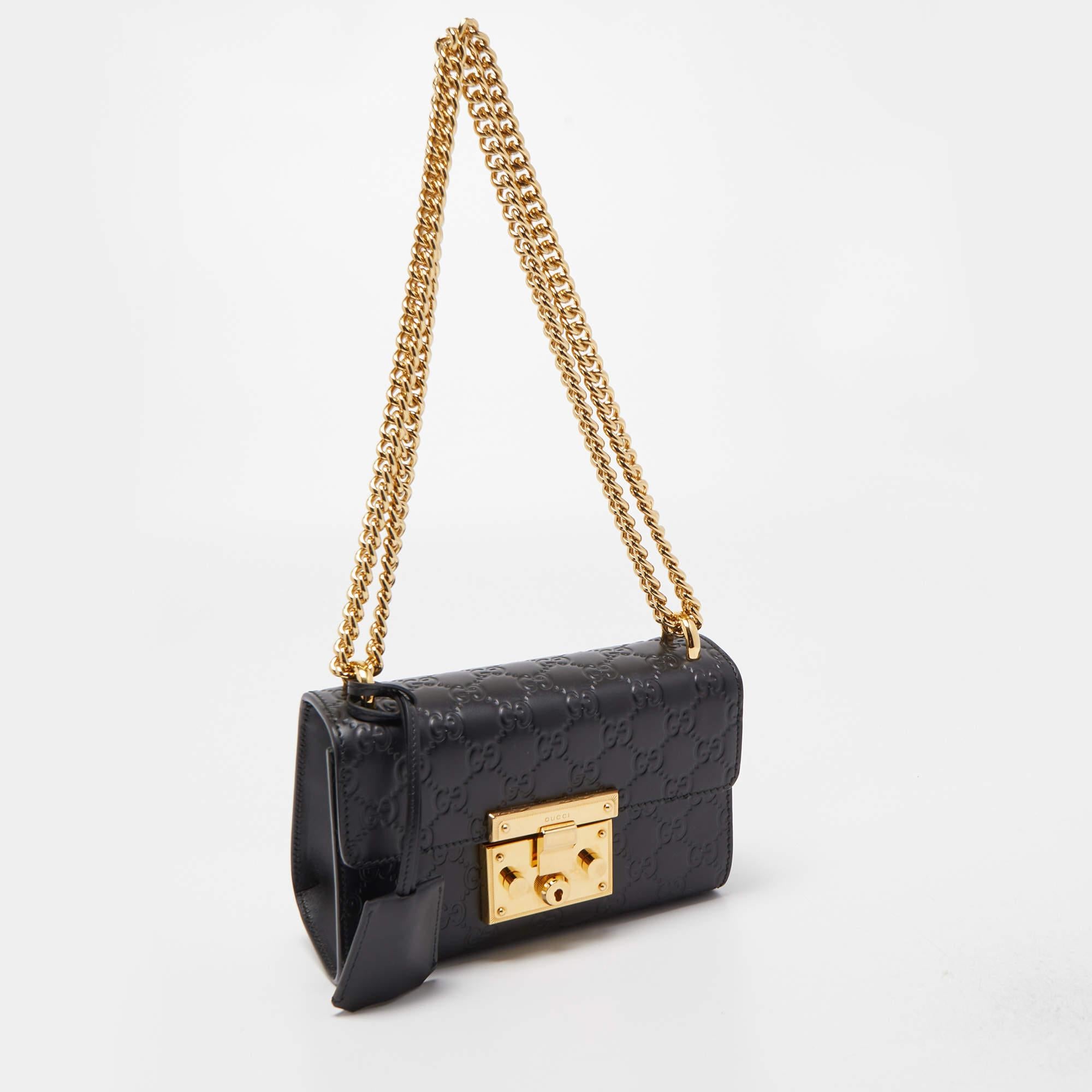 Women's or Men's Gucci Black Guccissima Leather Small Padlock Shoulder Bag