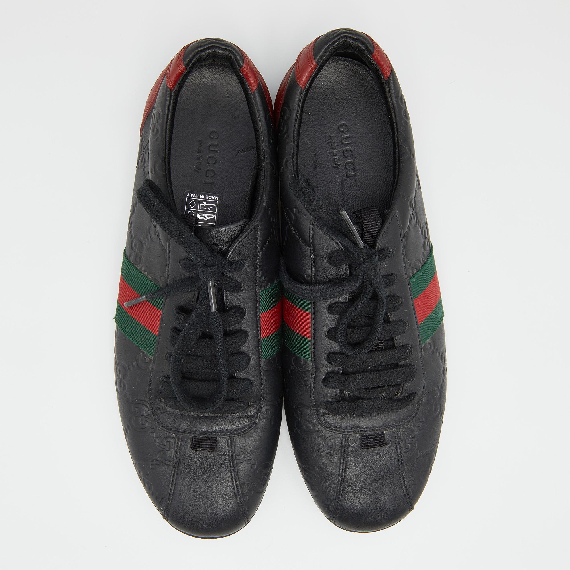 These sneakers from the House of Gucci bring you never-ending trendiness and contemporary style! They are made from black Guccissima leather into a classic low-top silhouette. They are adorned with lace-up fastenings and a Web stripe trim on their