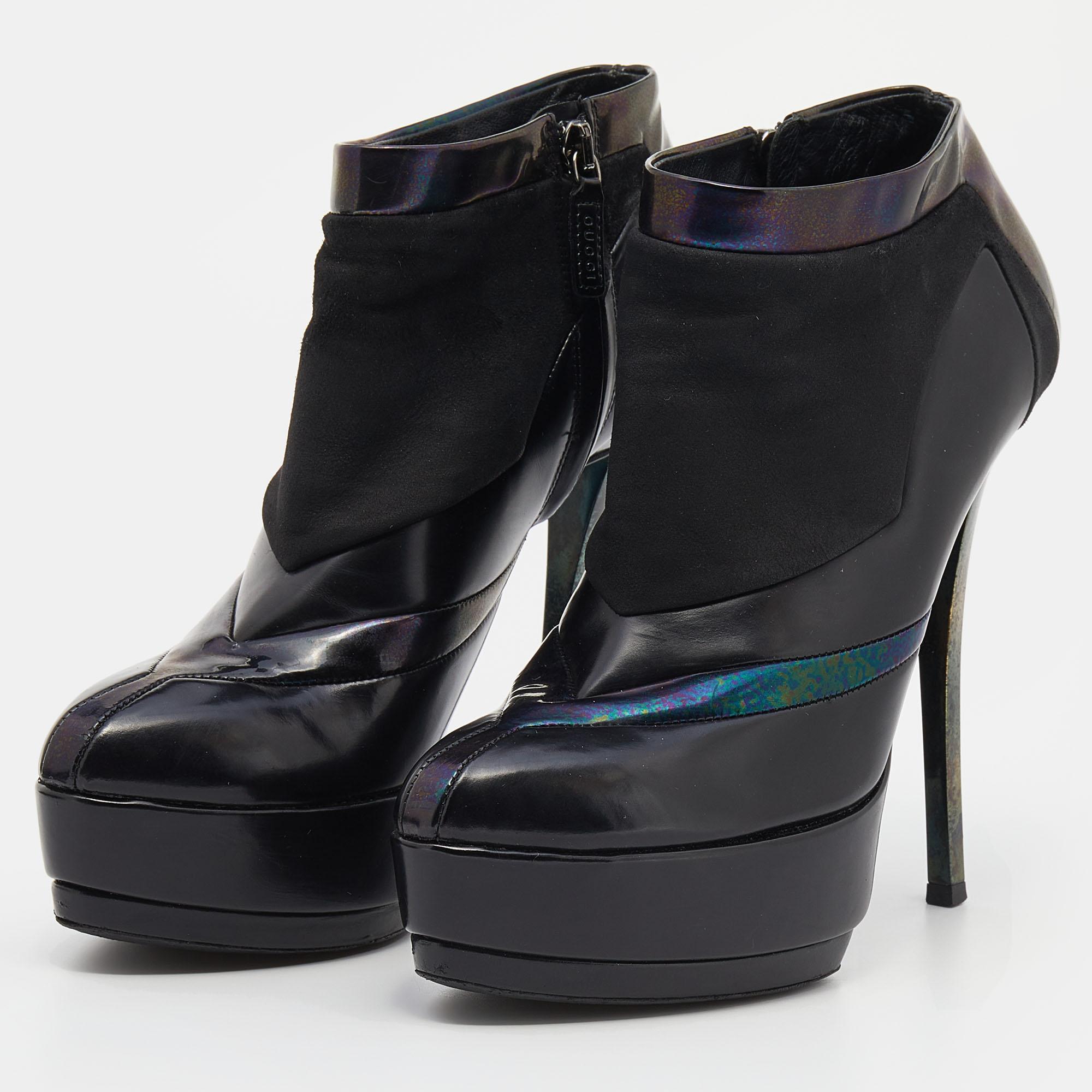 Gucci Black Holographic Leather And Suede Platform Ankle Length Boots Size 37 In Good Condition In Dubai, Al Qouz 2