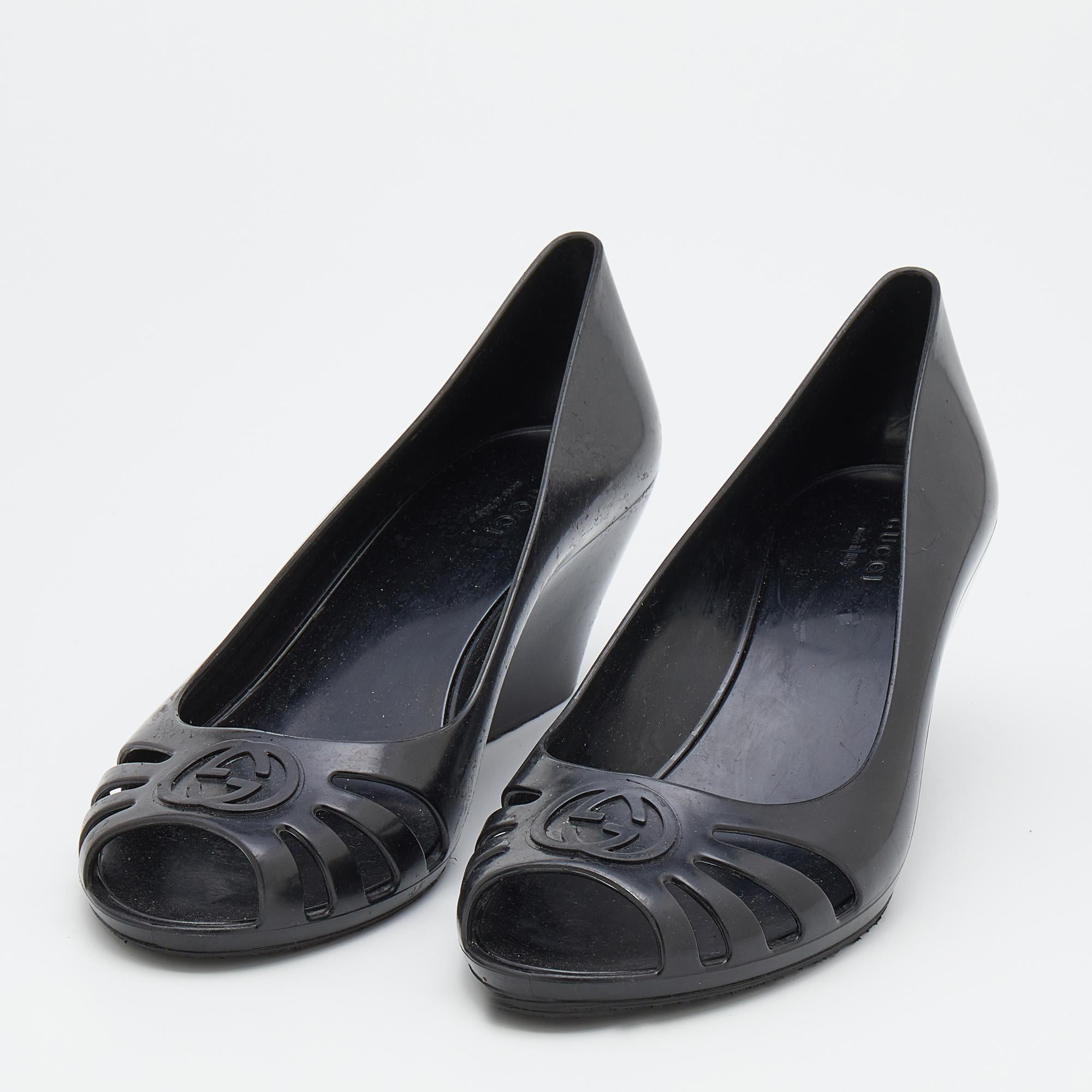 Gucci black wedges discount
