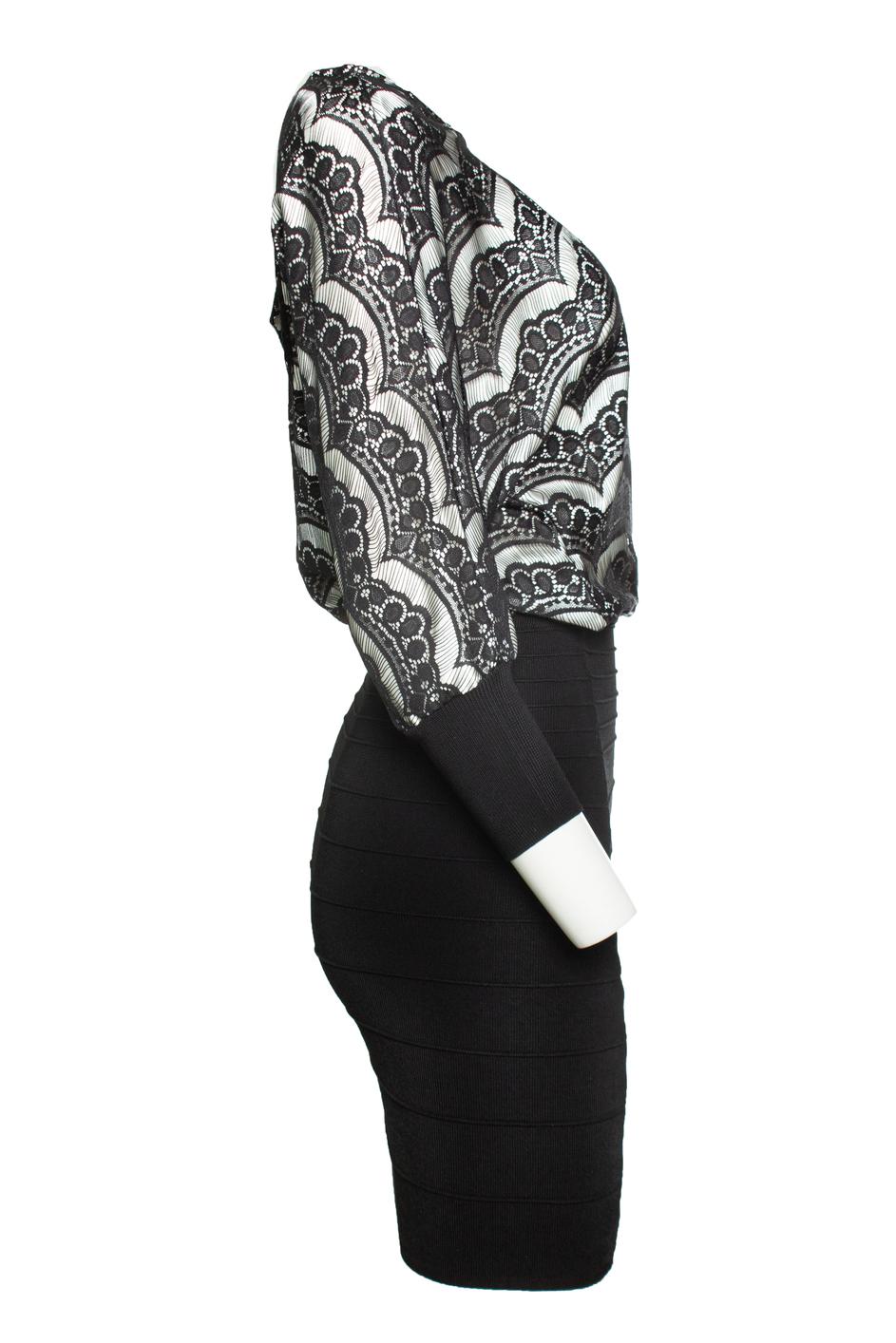 Gucci, Vestido de encaje negro en Excelente estado para la venta en AMSTERDAM, NL