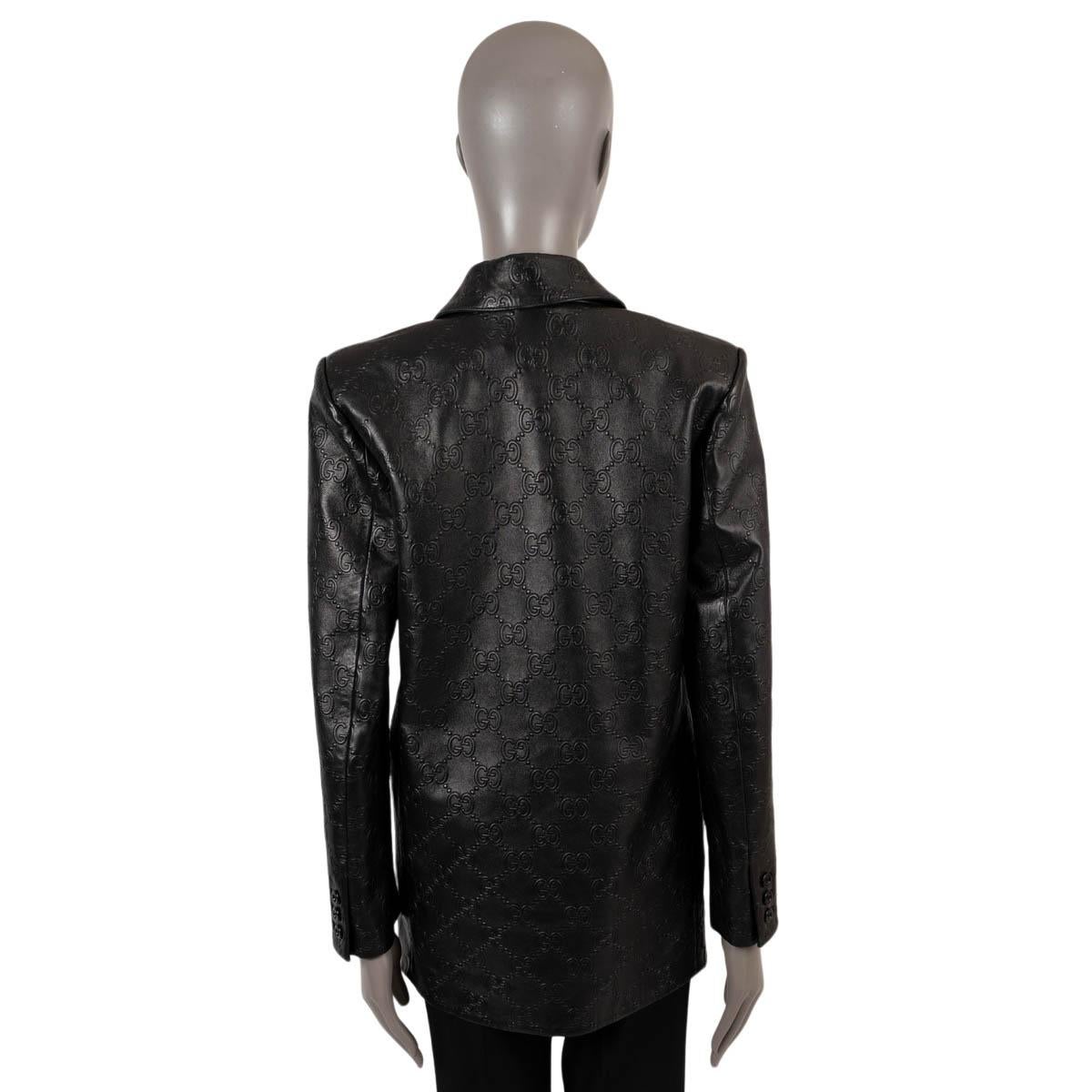 GUCCI black leather 2021 GG EMBOSSED Blazer Jacket 40 S In Excellent Condition For Sale In Zürich, CH