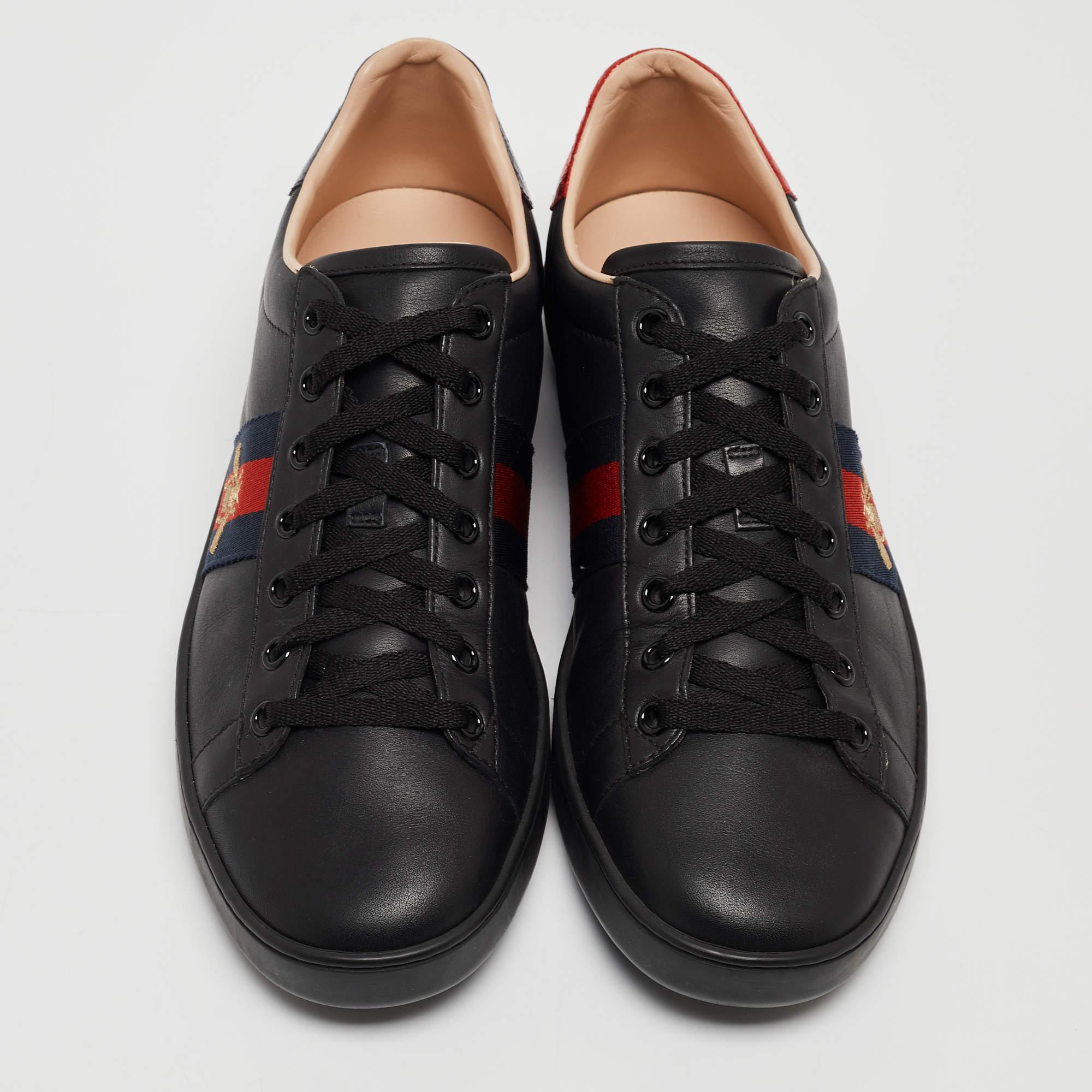 Upgrade your style with these Gucci black Ace sneakers. Meticulously designed for fashion and comfort, they're the ideal choice for a trendy and comfortable stride.

