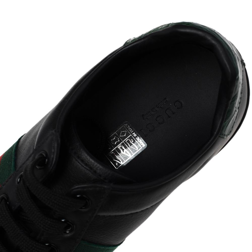 Gucci Black Leather And Croc Trim Web Detail Ace Sneakers Size 39 In New Condition In Dubai, Al Qouz 2