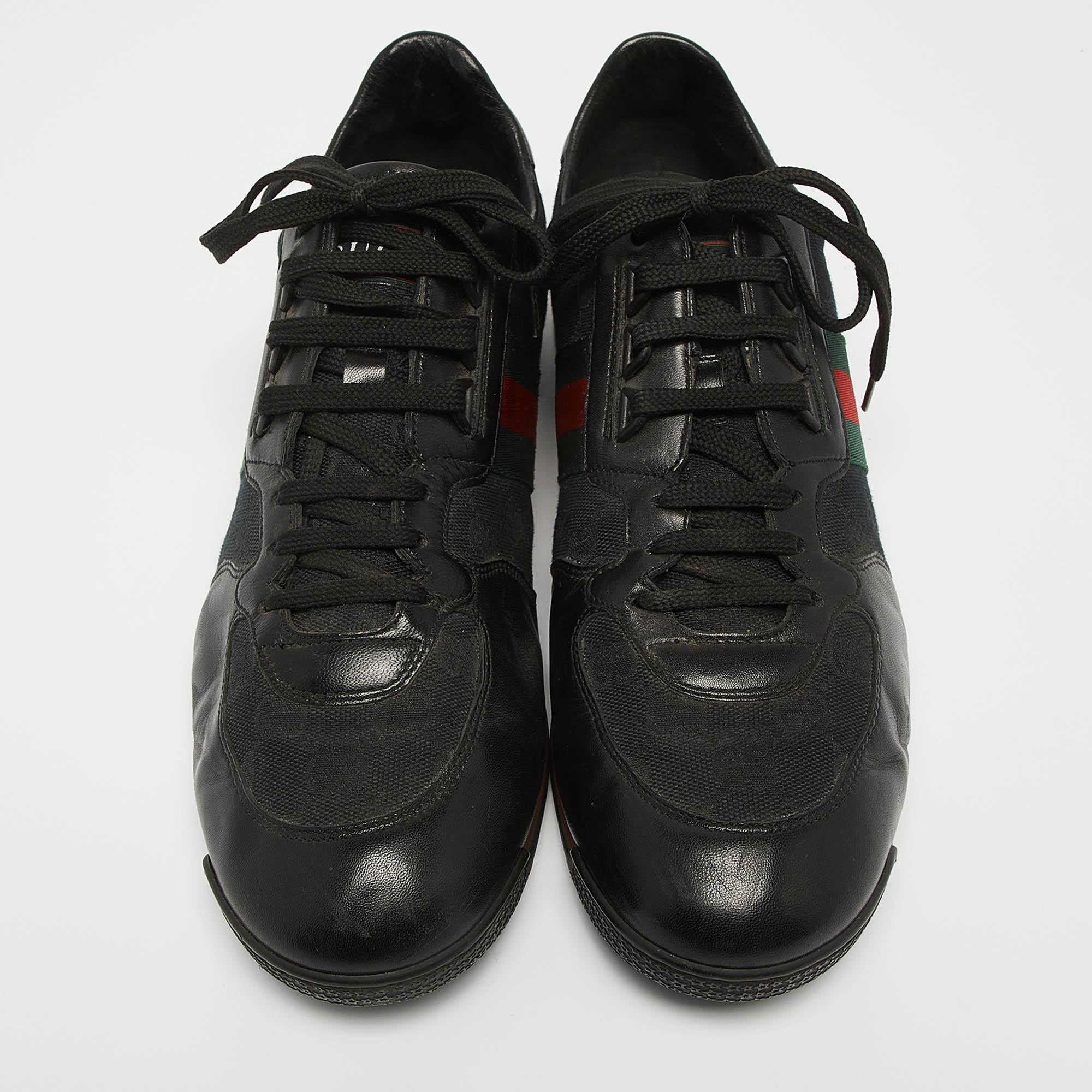 Gucci Schwarz Leder und GG Segeltuch Web Low Top Turnschuhe Größe 44,5 im Zustand „Gut“ im Angebot in Dubai, Al Qouz 2