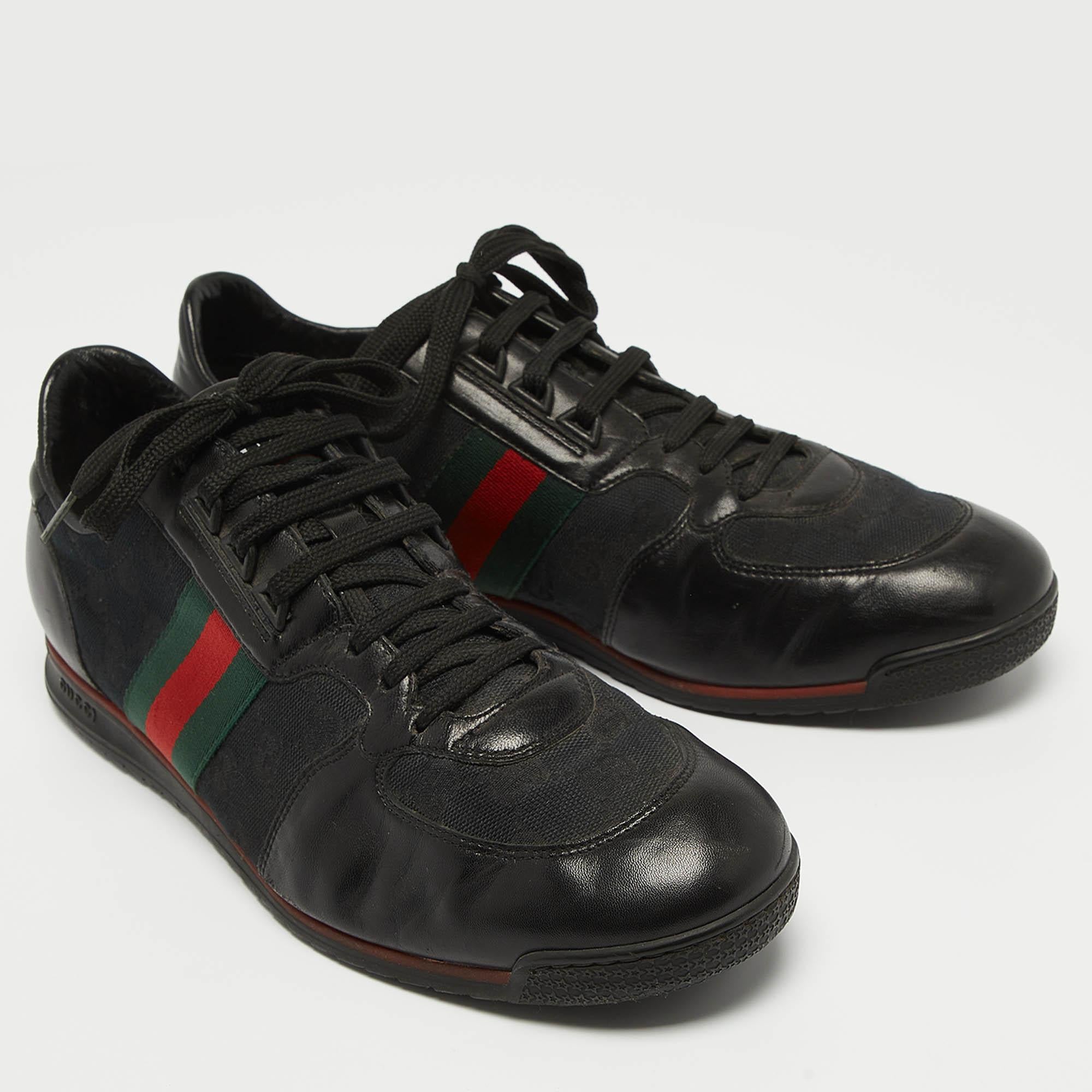 Gucci Schwarz Leder und GG Segeltuch Web Low Top Turnschuhe Größe 44,5 Herren im Angebot