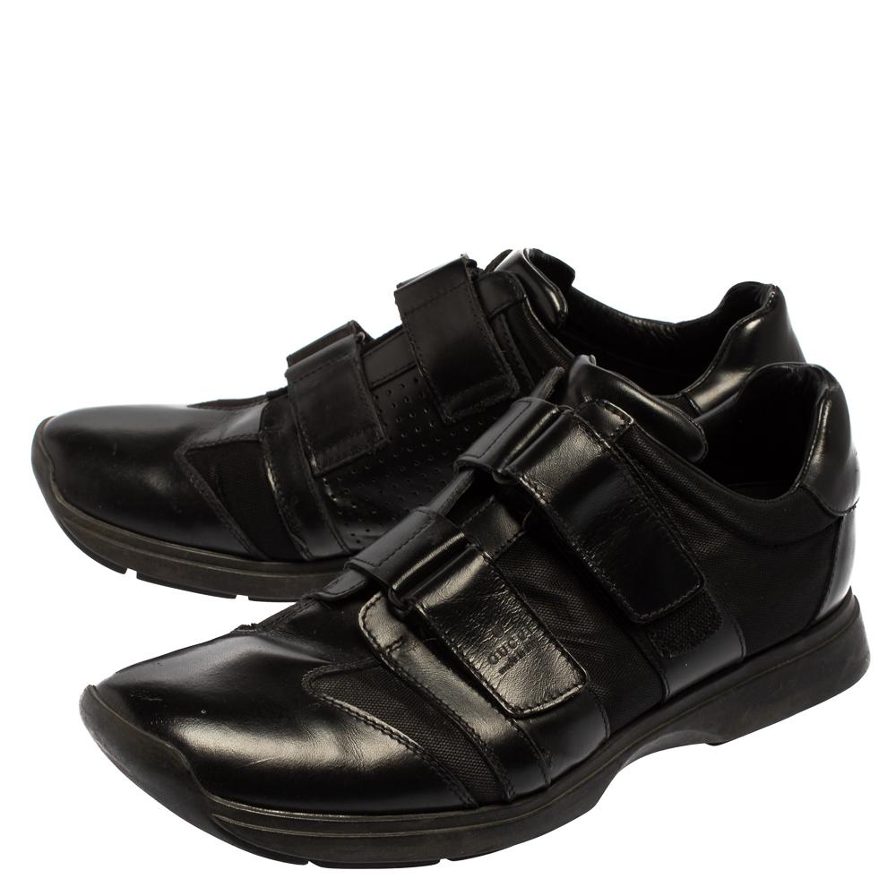Gucci Black Leather And Mesh Double Velcro Sneakers Size 45 In Good Condition In Dubai, Al Qouz 2