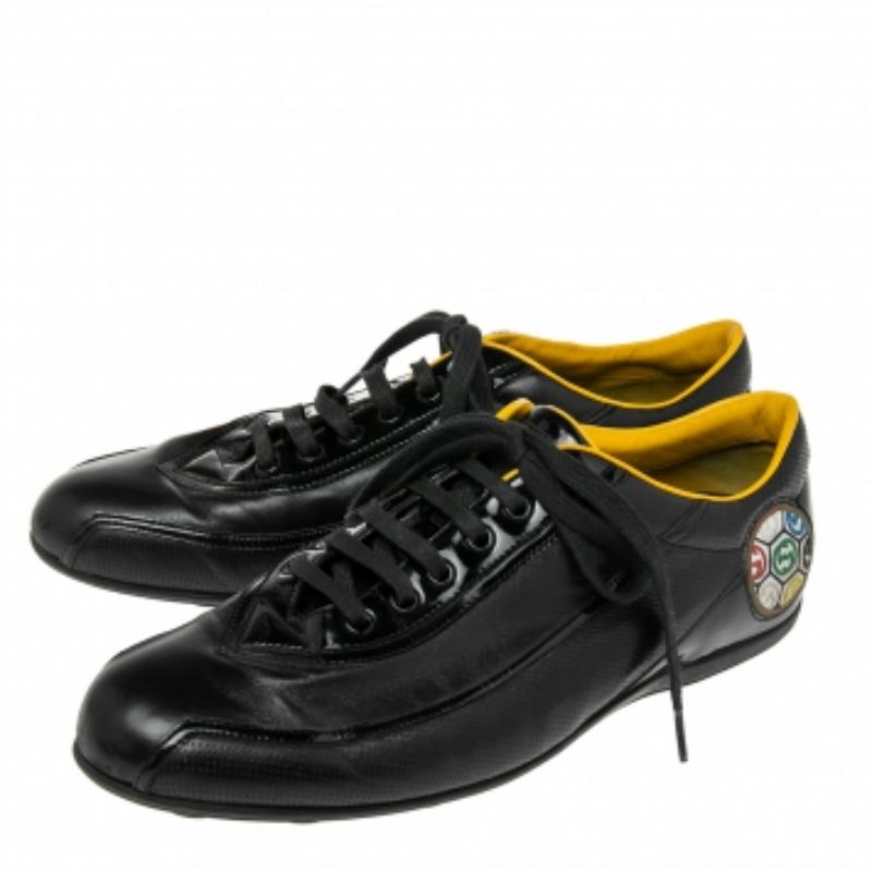 Gucci, scarpe da ginnastica basse in pelle nera e vernice, misura 42,5 in vendita 2