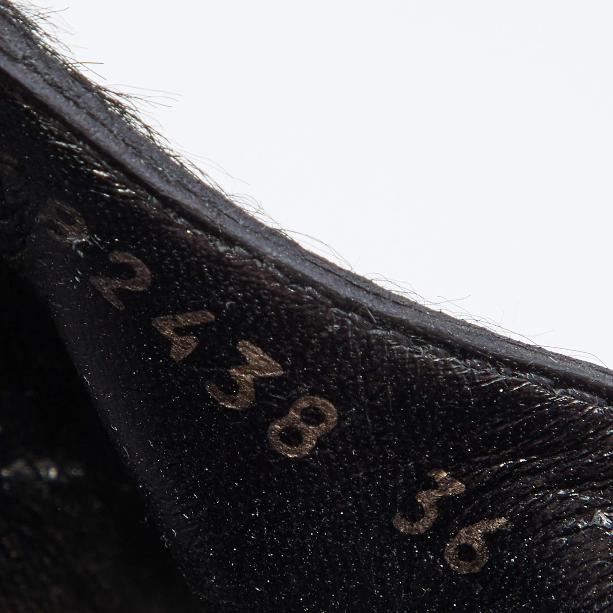 Gucci Schwarzes Leder und Pony Haarschnalle Detail Plateau-Stiefeletten Größe 36 im Angebot 3