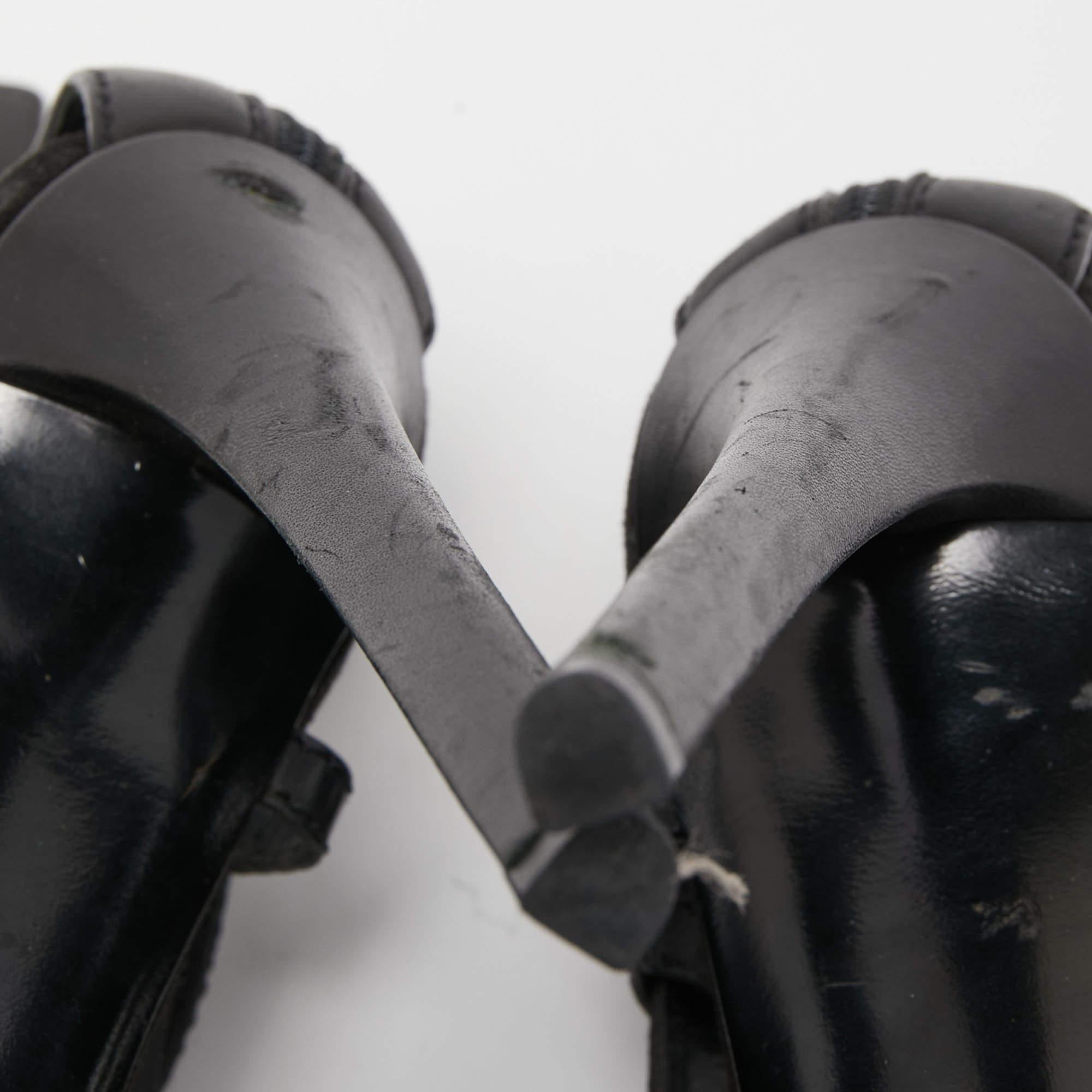Gucci Black Leather and Suede Daryl Sandals Size 37.5 For Sale 4